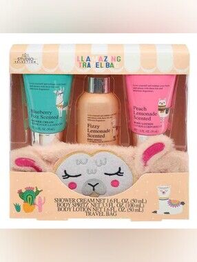 New Studio Selection Llamazing Travel Bag, Shower Cream, Body Spritz, Lotion